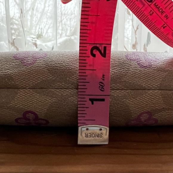 Coach Monogram Floral Print Wristlet-Like New - Picture 6 of 8